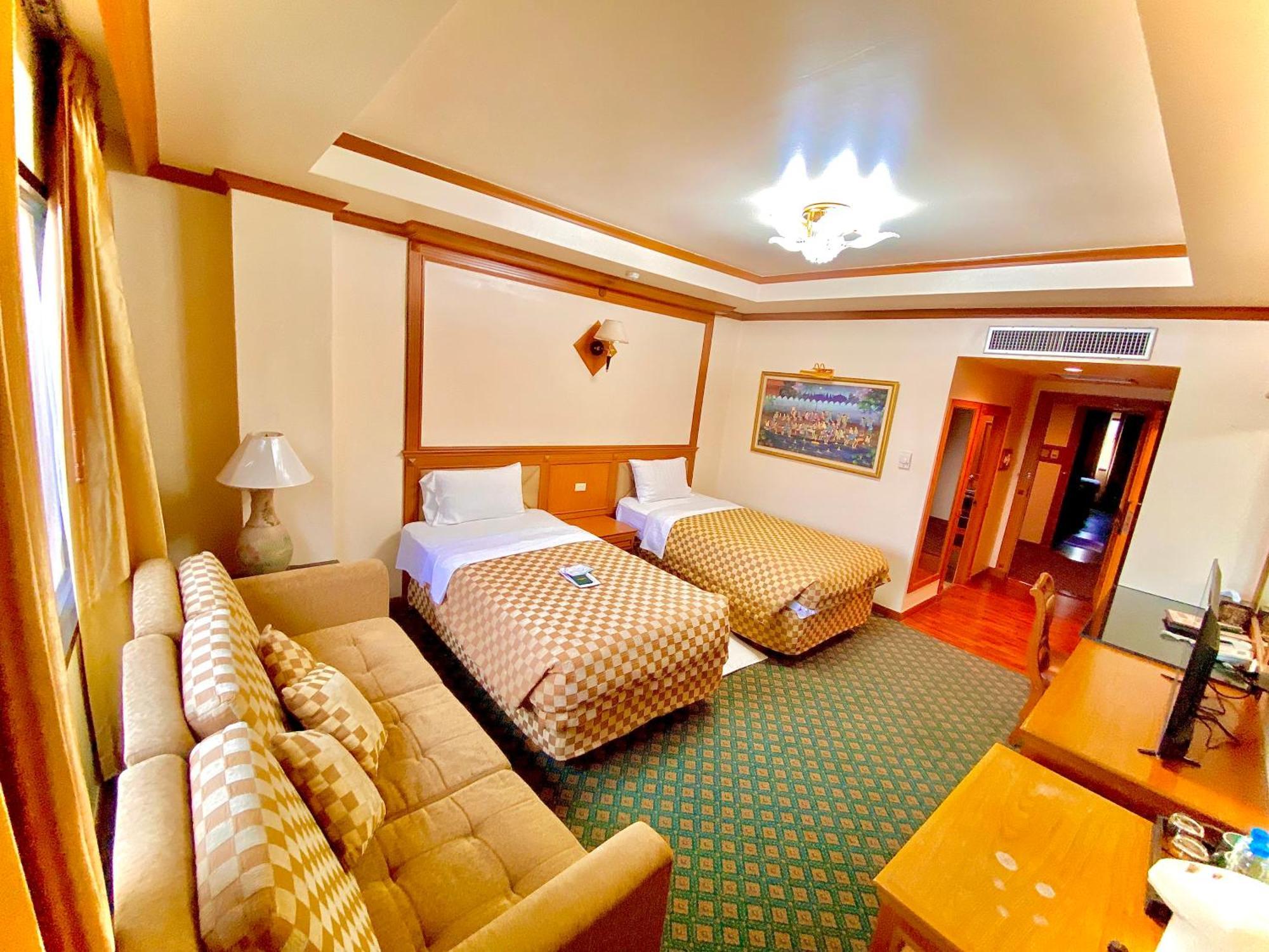 Taksilahotel Mahaszarakham Kültér fotó