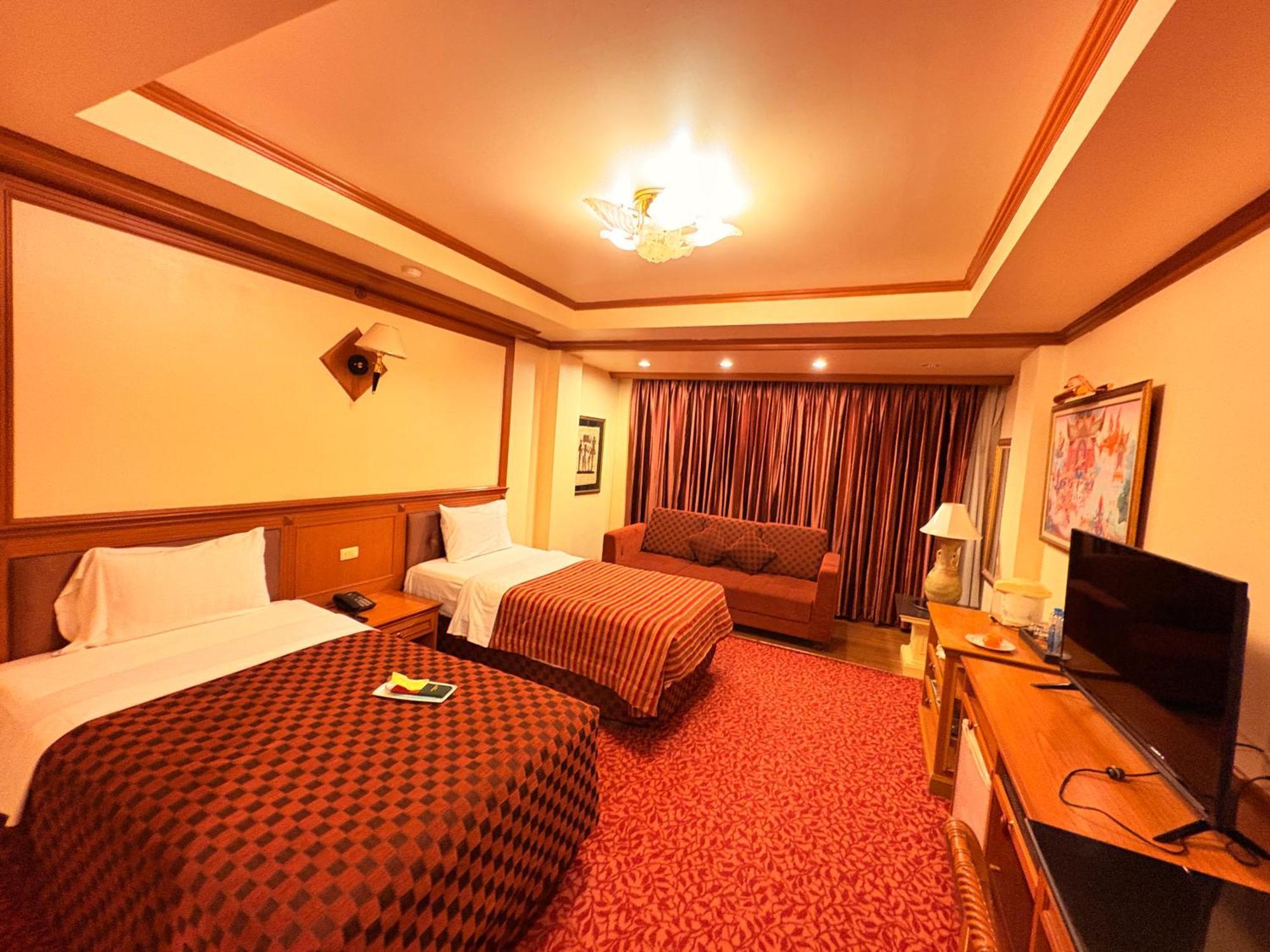 Taksilahotel Mahaszarakham Kültér fotó