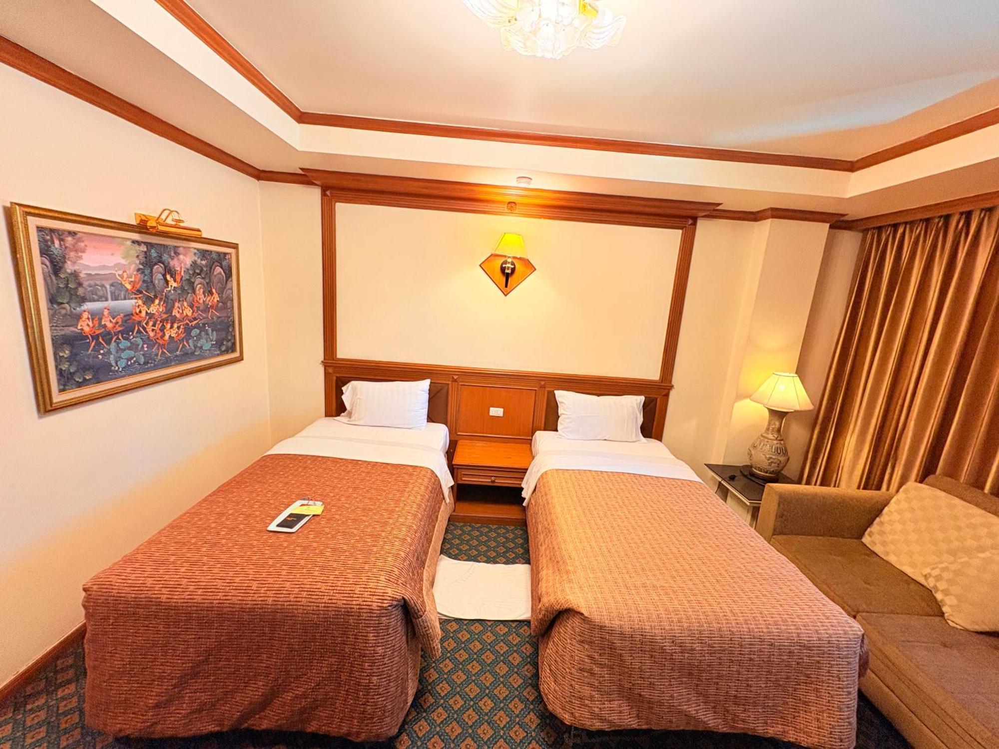 Taksilahotel Mahaszarakham Kültér fotó