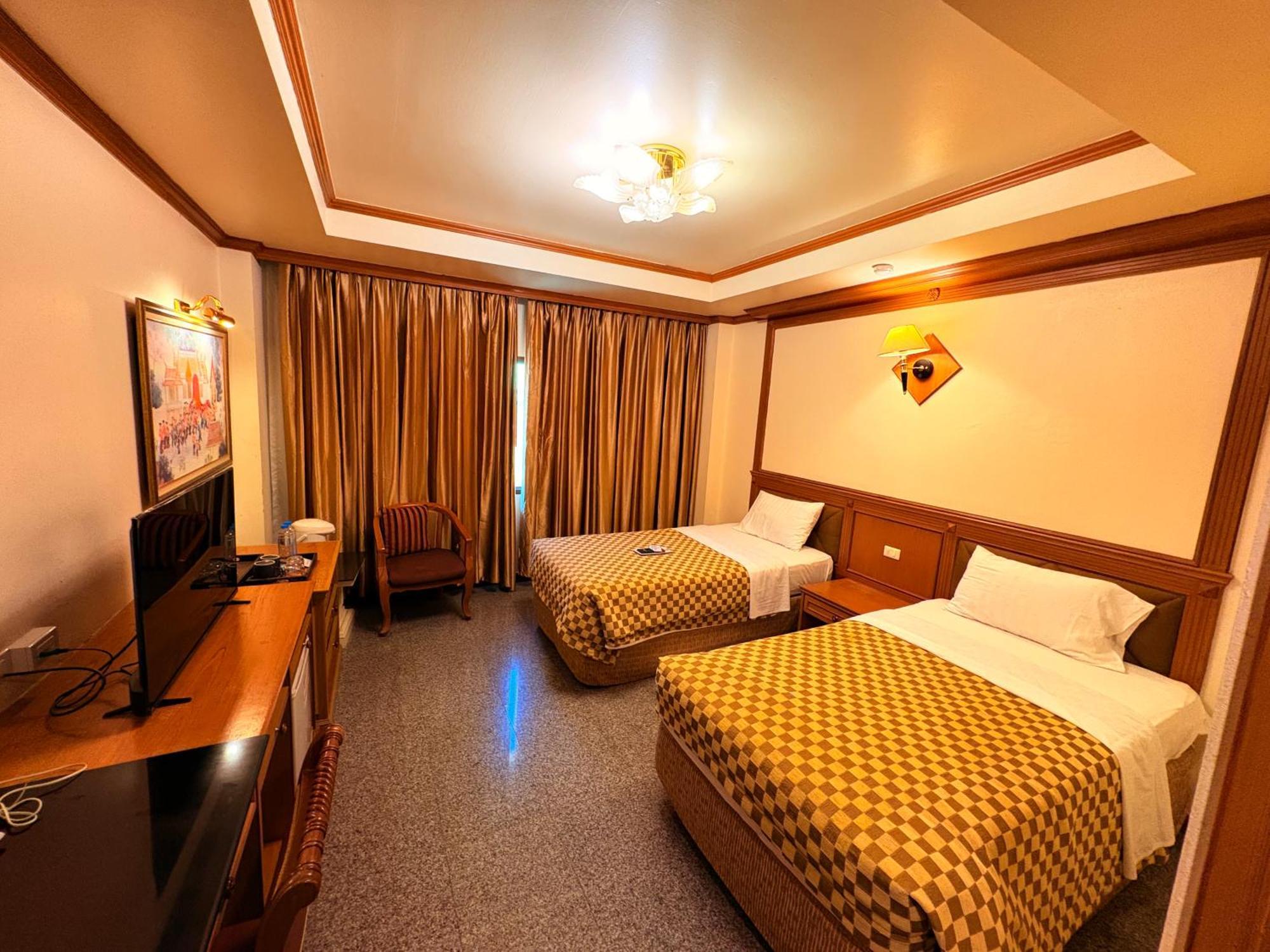 Taksilahotel Mahaszarakham Kültér fotó